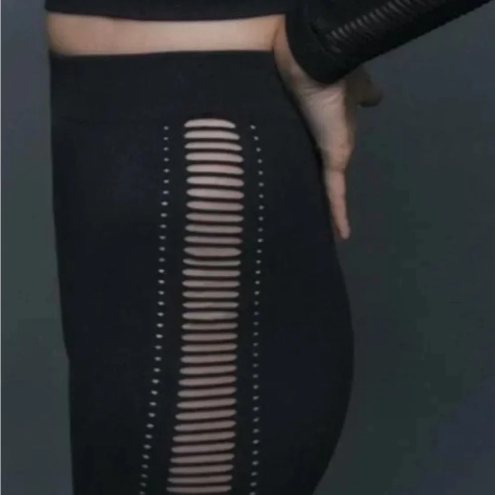 NWOT ZARA Seamless Side Cutout Down Both Legs Leggings 7901/896 XS-S & M-L‎